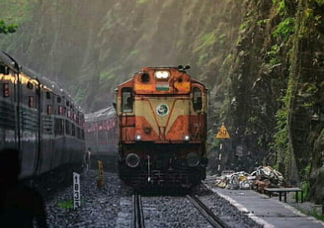 रेलवे लोकोमोटिव वर्क्स में नवीनतम वैकेंसी के लिए नोटिफिकेशन जारी किया गया है